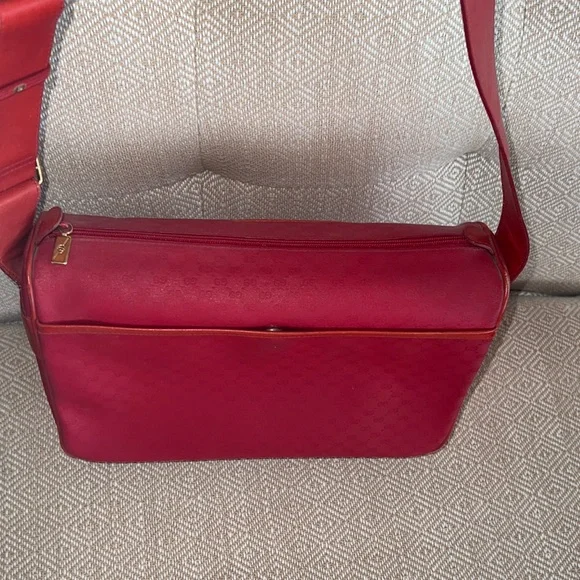 Gucci Red Shoulder Bag - Picture 2 of 13